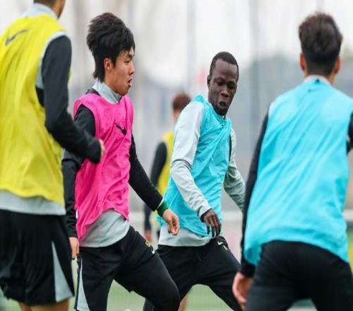 张本智和遭,遇挫折,非洲少年逆,广州马会,赛程安排,赛马赛事,马匹资料,会员服务